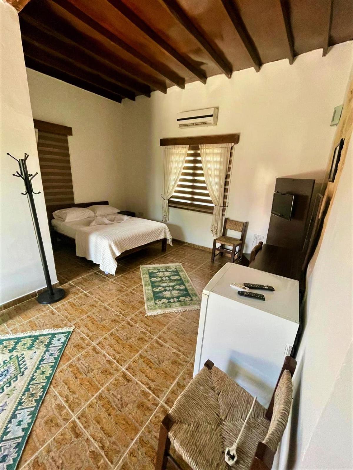 Castle Karpasia Guest House Authentic Atmosphere ! Rizokarpaso Rom bilde